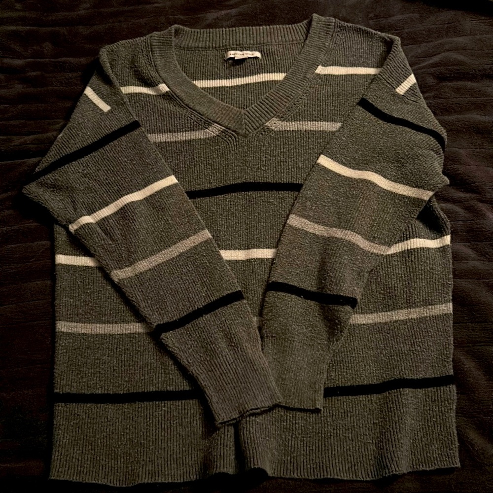 Women’s sweater size M